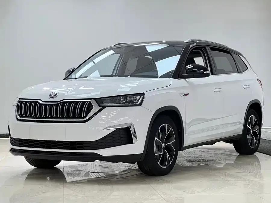 Skoda Kamiq 2021 KOMIC GT TSI230 DSG Flagship Edition 2023 — фото 1, купить с доставкой в Москву