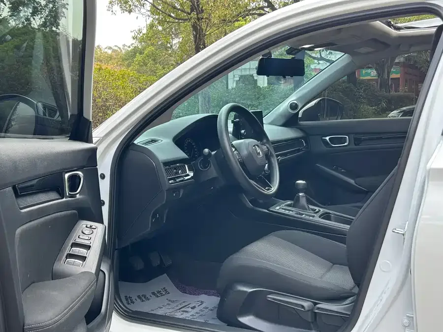 Honda Integra Stylish 2023 240TURBO Manual Exclusive Edition 2025 — миниатюра 4