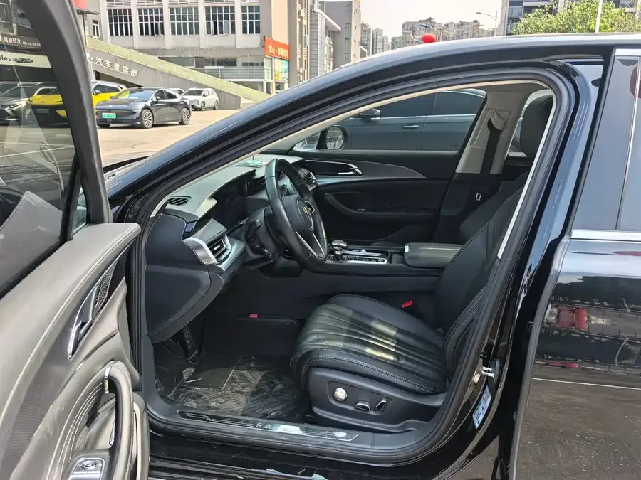 Hongqi H5 Hongqi H5 2023 2.0T Automatic Intelligent Connection Flagship Chang Edition 2022 — миниатюра 2