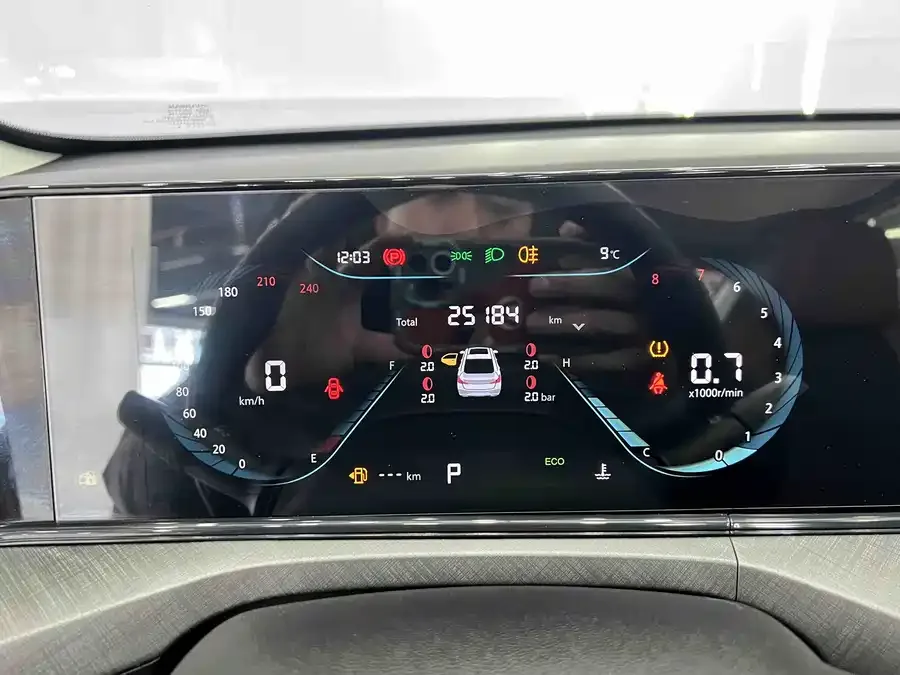 Changan Yidong 2022 Eado PLUS Blue Whale NE 1.4T GDI DCT Premium Edition 2022 — миниатюра 3