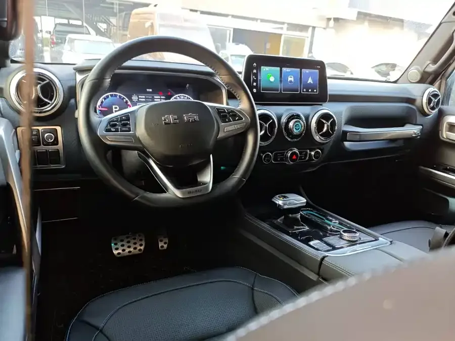 BAIC BJ40 Beijing Off-road BJ40 2024 2.0T City Hunter Glory Edition 2024 — миниатюра 2