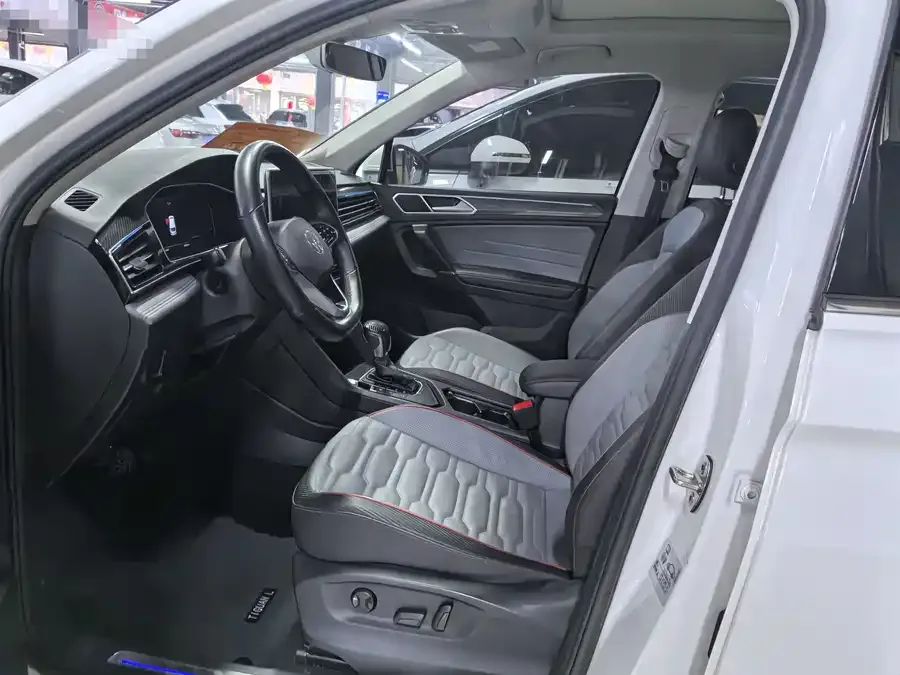 Volkswagen Tiguan L New Energy Tiguan L New Energy 2022 430PHEV Plug-in Hybrid Flagship Edition 2022 — миниатюра 4