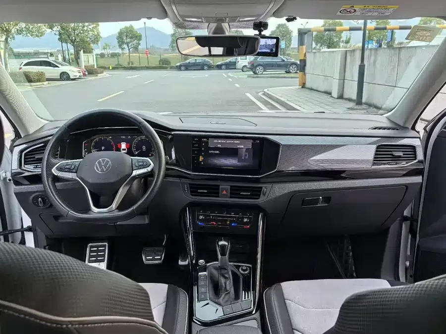 Volkswagen Tayron X Tanyue X 2020 330TSI 2WD Premium Intelligent Edition 2022 — миниатюра 2