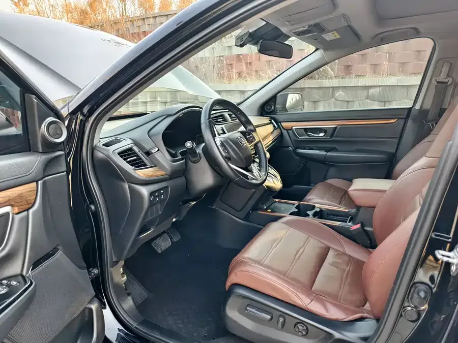 Honda CR-V 2021 240TURBO CVT 2WD Fashion Edition 2022 — миниатюра 4