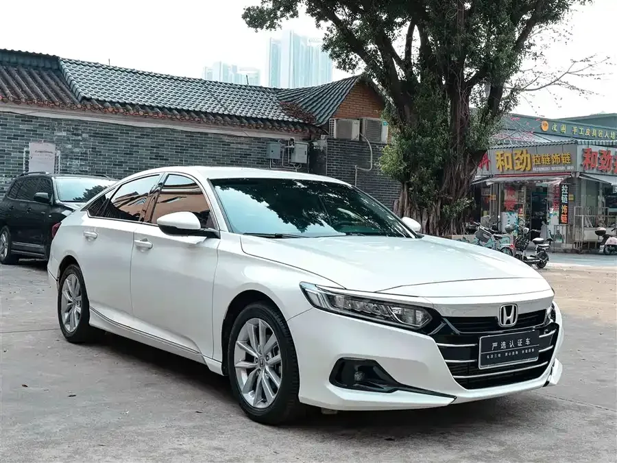 Honda Accord Accord 2022 260TURBO Deluxe Edition 2023 — миниатюра 3
