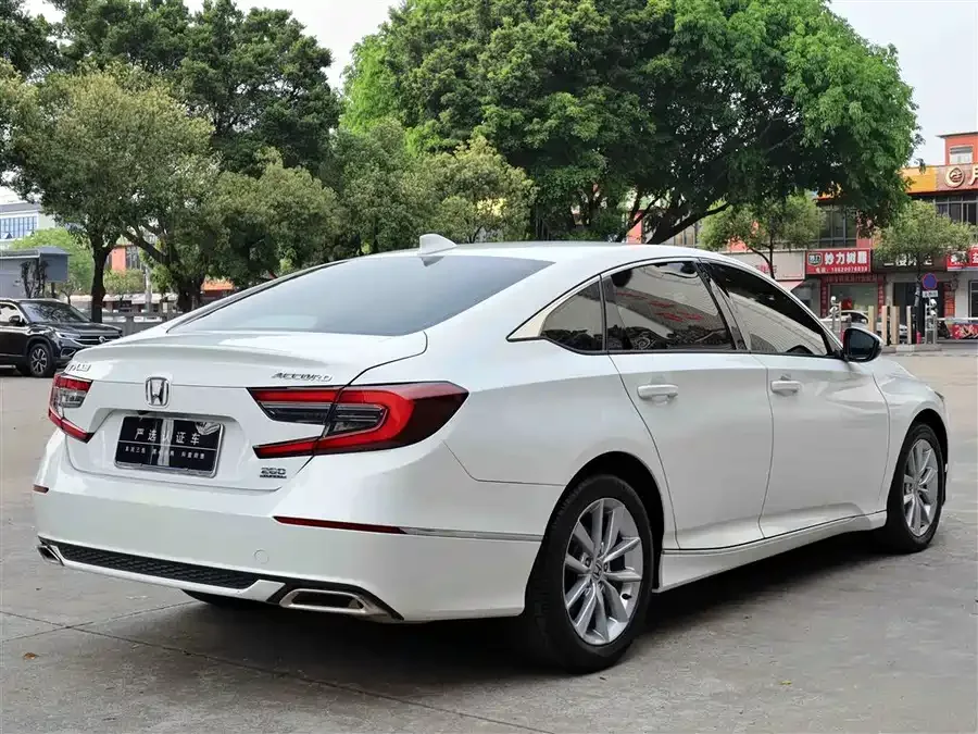 Honda Accord Accord 2022 260TURBO Deluxe Edition 2023 — миниатюра 4