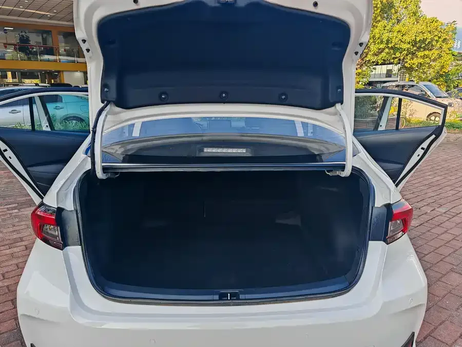 Toyota Allion 2022 Asia Lion 2.0L Elite Edition 2023 — миниатюра 4