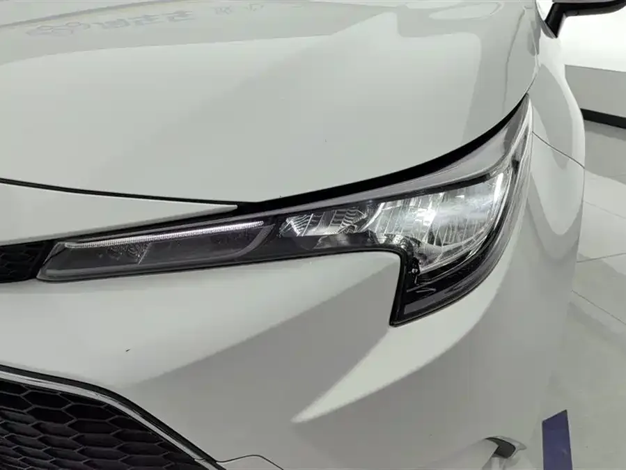 Toyota Levin 2022 Lelink 185T CVT Luxury Edition 2022 — миниатюра 2