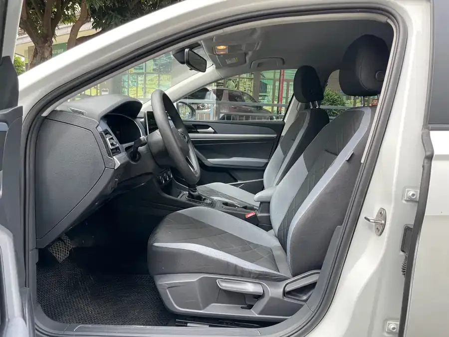 Volkswagen Lavida Lavida 2023 facelift 1.5L automatic Deyi version 2023 — миниатюра 3