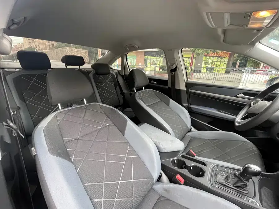 Volkswagen Lavida Lavida 2023 facelift 1.5L automatic Deyi version 2023 — миниатюра 5