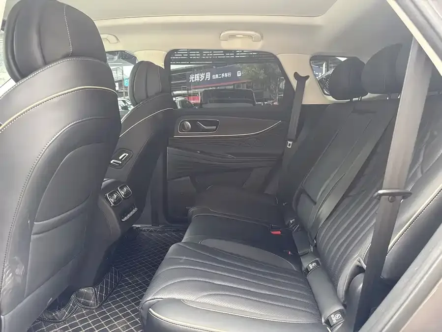 Chery Tiggo 9 Tiggo 9 2023 Model 2.0T Automatic 2WD Luxury Edition 5 Seaters 2024 — миниатюра 2