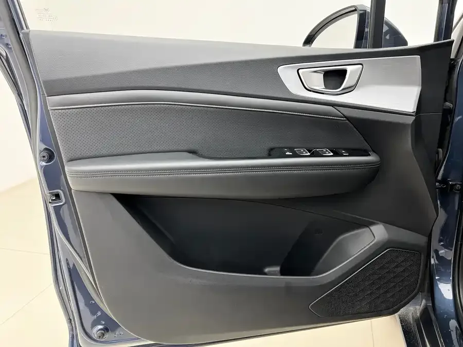 Wuling Jiachen Wuling Jiachen 2022 1.5T CVT exclusive flagship model 2023 — миниатюра 5