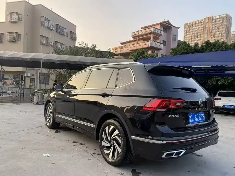 Volkswagen Tiguan L Tiguan L 2024 Outstanding Model 330TSI Automatic Two-Wheel Drive R-Line Dragon Glory Edition 2024 — миниатюра 4