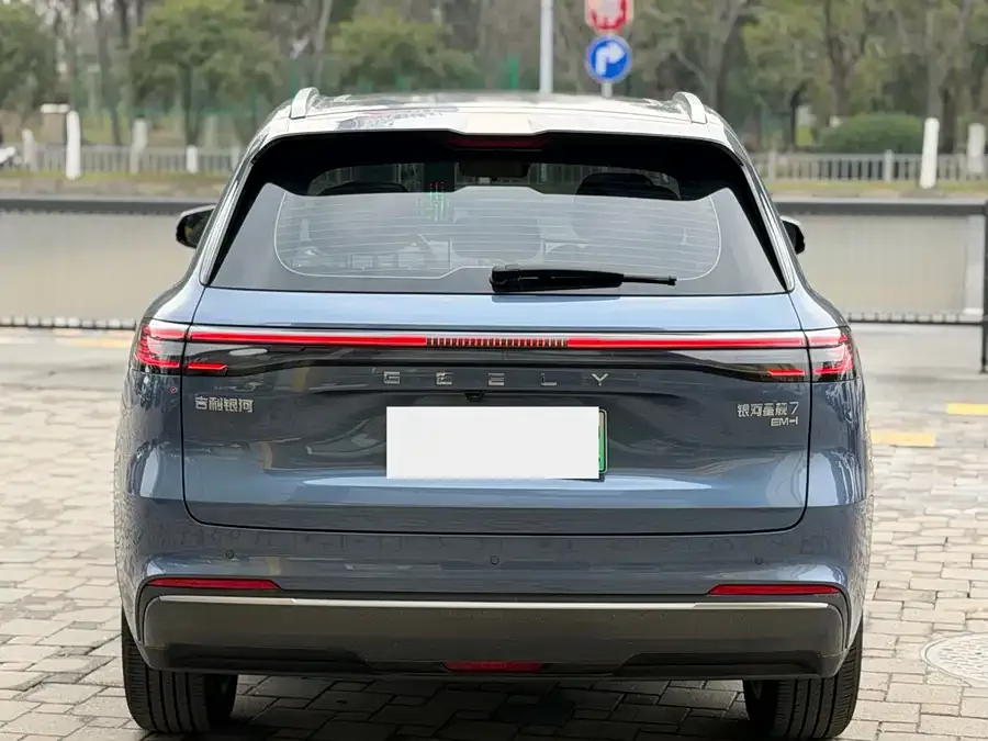 Geely Galaxy Starship 7 Galaxy Starship 7 2025 120km Navigator Edition 2025 — миниатюра 3