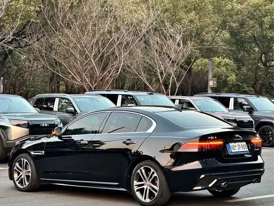 Jaguar XEL 2023 2.0T 250PS R-DYNAMIC S aggressive sports version 2023 — миниатюра 5