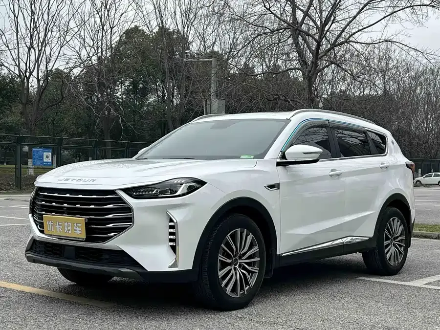 Jetour X70 PLUS JETOUR X70 PLUS 2023 1.5T DCT Ziqiang PRO 5-seater 2024 — фото 1, купить с доставкой в Москву