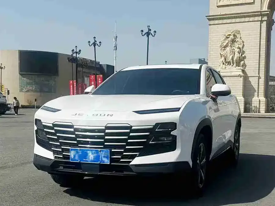 Jetour Dashing JETOUR DASIAN 2023 1.5T DCT XINGYAO PRO 2023 — фото 1, купить с доставкой в Москву