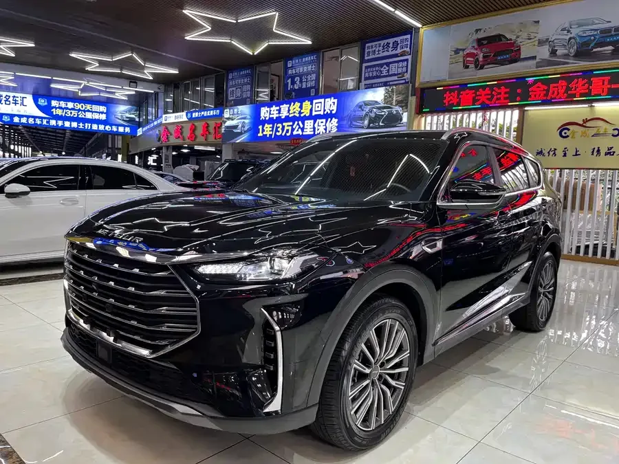 Jetour X70 PLUS JETOUR X70 PLUS 2023 1.5T DCT Ziqiang PRO 5-seater 2023 — фото 1, купить с доставкой в Москву