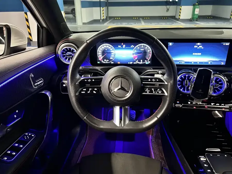 Mercedes-Benz Class A Mercedes-Benz A-Class 2023 A 200 L Fashion Edition 2023 — миниатюра 5