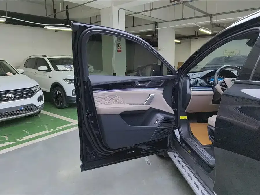 BYD Tang New Energy Tang New Energy 2024 DM-i Honor Edition 112KM Premium Edition 2024 — миниатюра 4