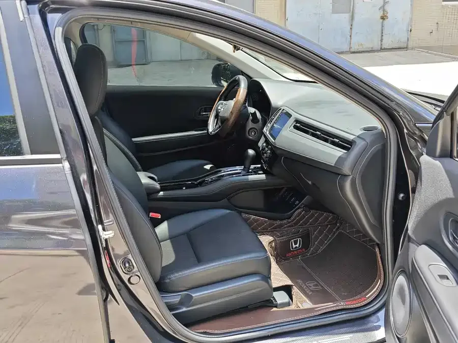 Honda Vezel 2022 VIZI 1.5L CVT Phantom Night Pioneer Edition 2022 — миниатюра 4