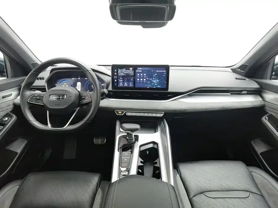 Geely Xingrui Xingrui 2023 2.0TD only available in green version 2023 — миниатюра 2
