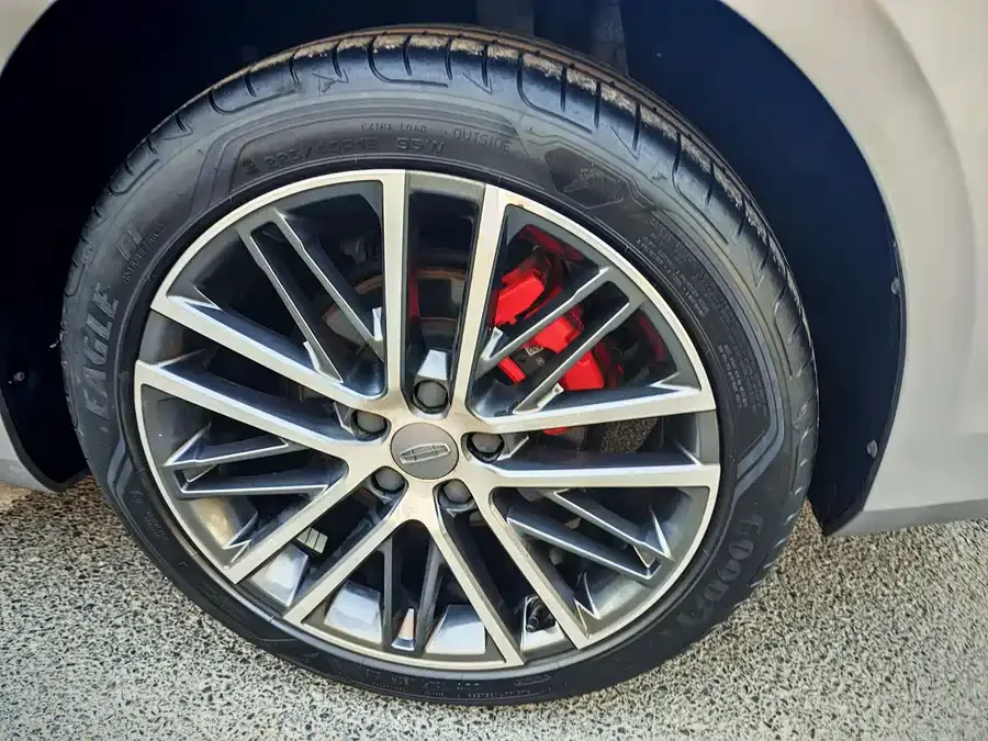 Geely Xingrui Xingrui 2021 2.0TD Premium Edition 2022 — миниатюра 4