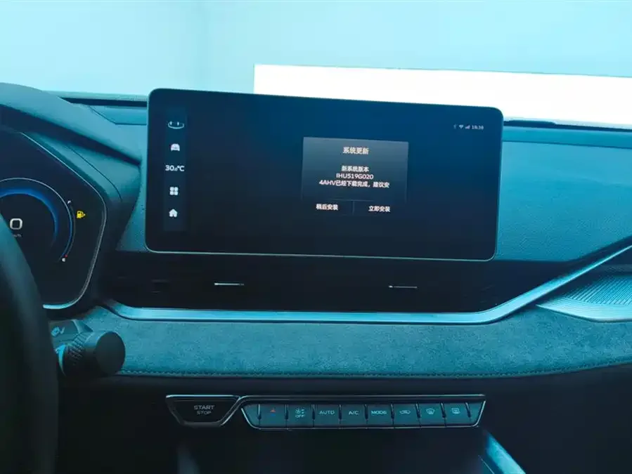 Geely Xingrui Xingrui 2023 2.0TD only available in green version 2023 — миниатюра 4