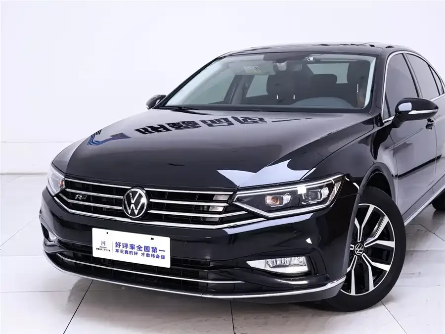 Volkswagen Magotan Magotan 2020 330TSI DSG Leading Edition 2022 — миниатюра 3