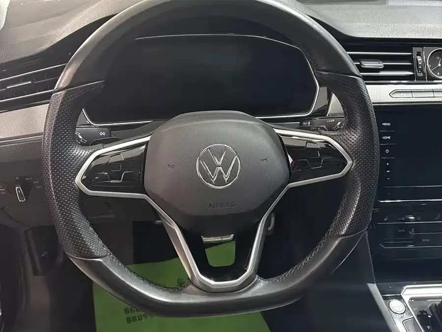 Volkswagen Magotan Magotan 2023 2 million commemorative edition 330TSI DSG leading model 2023 — миниатюра 5