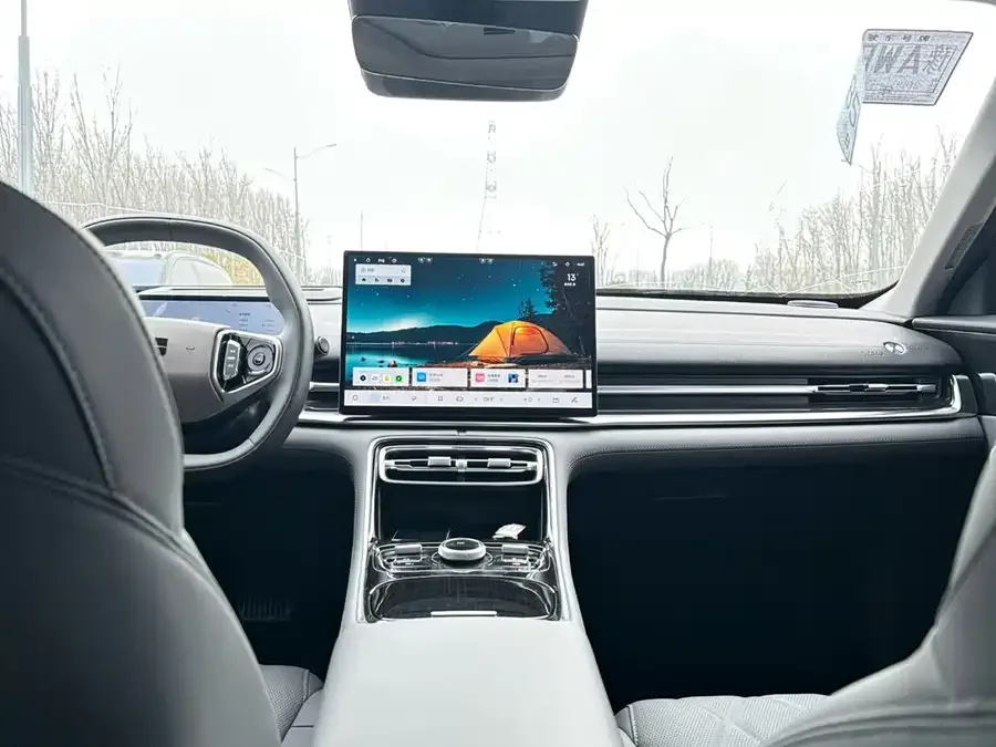 Geely Galaxy A7 Galaxy A7 2025 EM-i 150km Explorer+ Edition 2025 — миниатюра 2