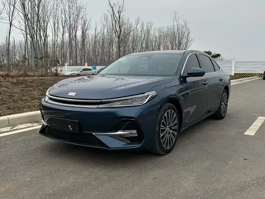 Geely Galaxy A7 Galaxy A7 2025 EM-i 150km Explorer+ Edition 2025 — фото 1, купить с доставкой в Москву