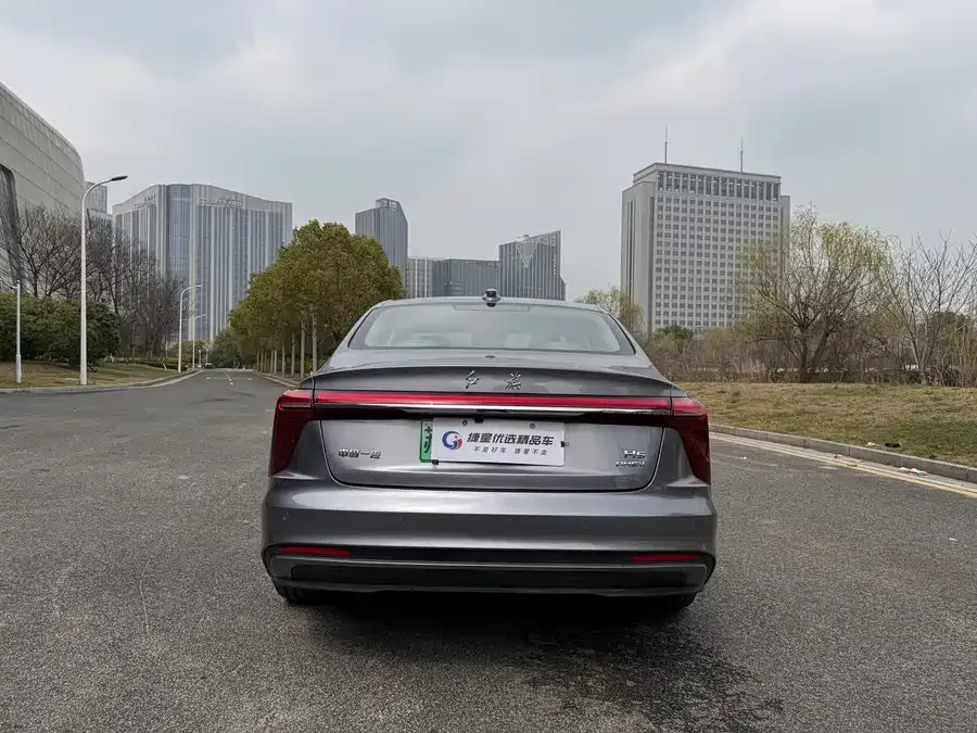 Hongqi H5 PHEV Hongqi H5 PHEV 2025 170 Super Hybrid Edition 2025 — миниатюра 4