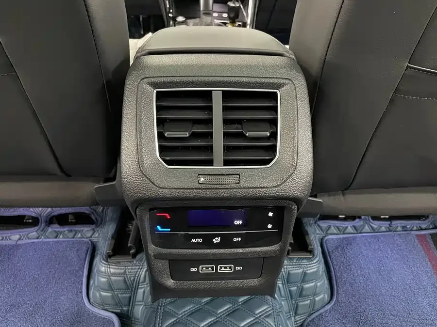 Volkswagen Tayron Tanyue 2023 280TSI 2WD Luxury Plus Advanced Edition 2022 — миниатюра 4