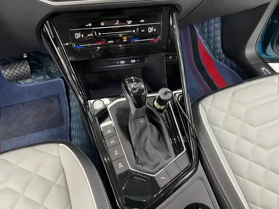 Volkswagen Tayron Tanyue 2023 280TSI 2WD Luxury Plus Advanced Edition 2022 — миниатюра 5