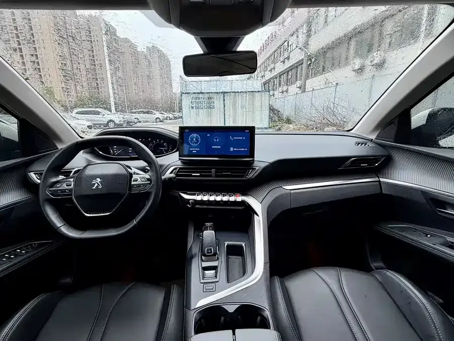 Peugeot 5008 Peugeot 5008 2024 400THP Classic Edition 5-seater 2024 — миниатюра 2