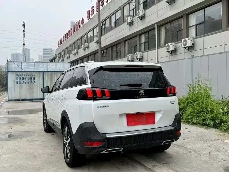Peugeot 5008 Peugeot 5008 2024 400THP Classic Edition 5-seater 2024 — миниатюра 3