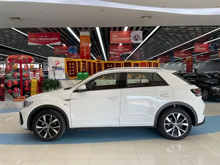 Volkswagen T-ROC T-ROC 2024 300TSI DSG 2WD Chenguang Edition 2024 — миниатюра 4