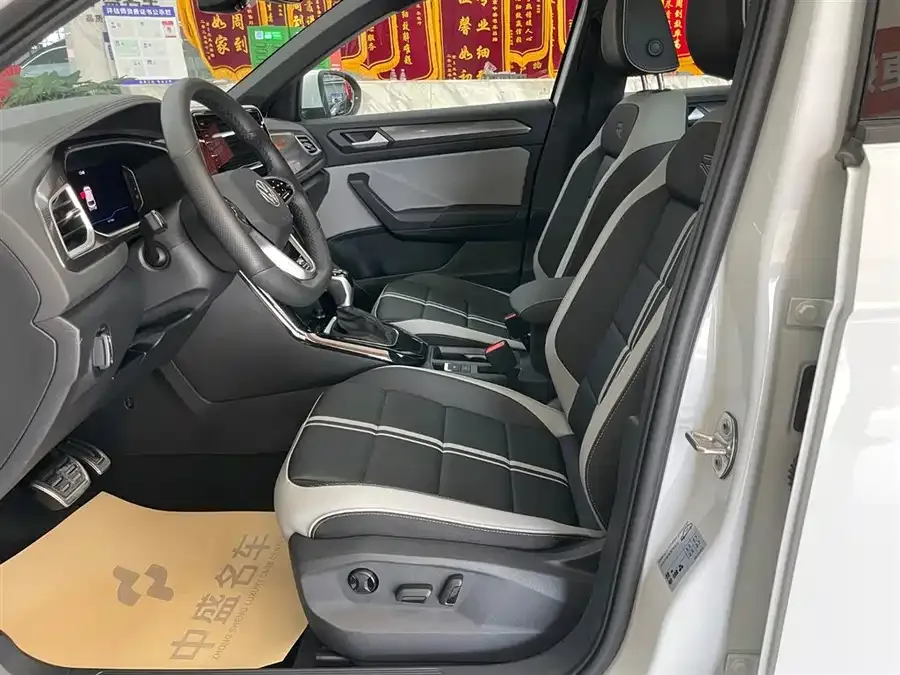 Volkswagen T-ROC T-ROC 2024 300TSI DSG 2WD Chenguang Edition 2024 — миниатюра 5