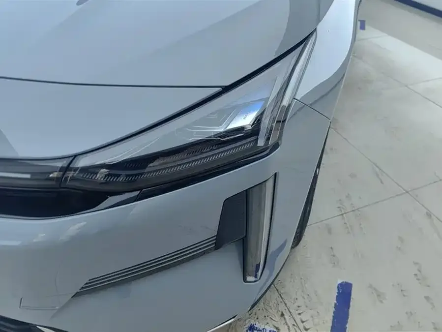 Geely Galaxy L6 Galaxy L6 2025 EM-i 140km Exploration+ Edition 2025 — миниатюра 2