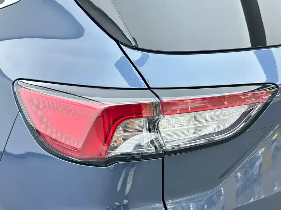 Ford Edge 2020 EcoBoost 245 2WD Premium Edition 2022 — миниатюра 4
