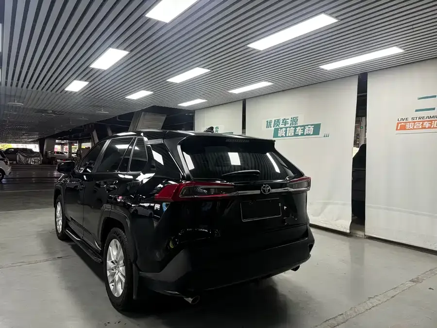 Toyota Wildlander Wildlander 2022 2.0L CVT 2WD Leading Edition 2022 — миниатюра 2