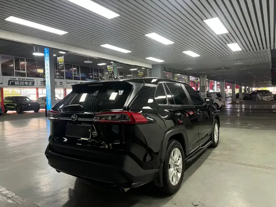 Toyota Wildlander Wildlander 2022 2.0L CVT 2WD Leading Edition 2022 — миниатюра 4