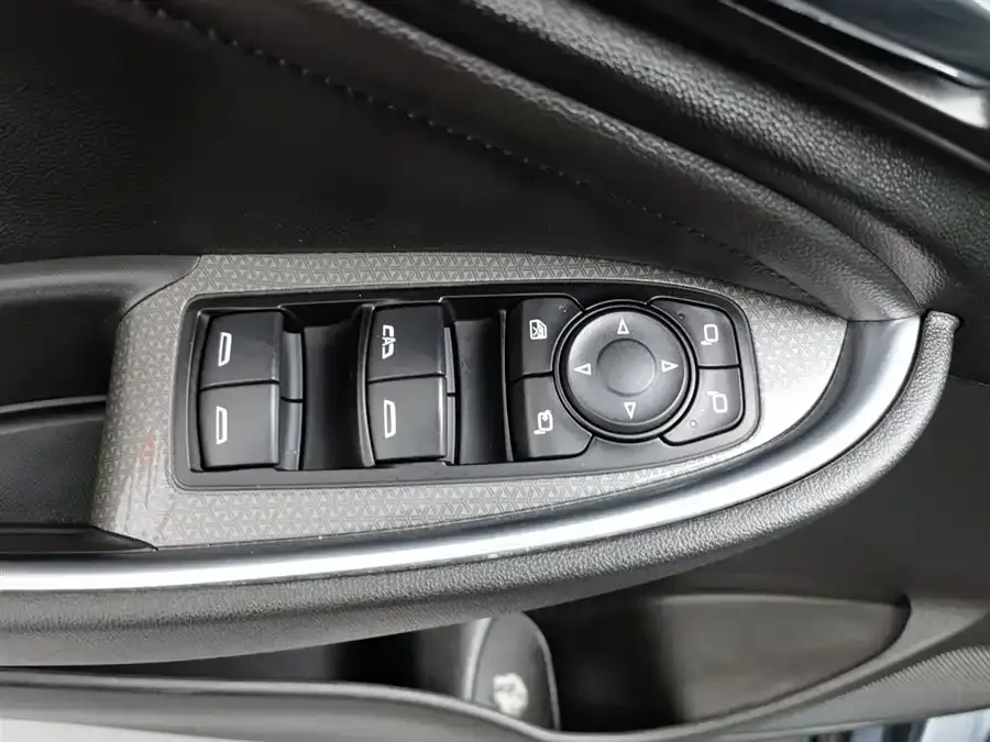 Chevrolet Malibu XL Malibu XL 2022 535T Automatic Sharp Edition 2023 — миниатюра 3