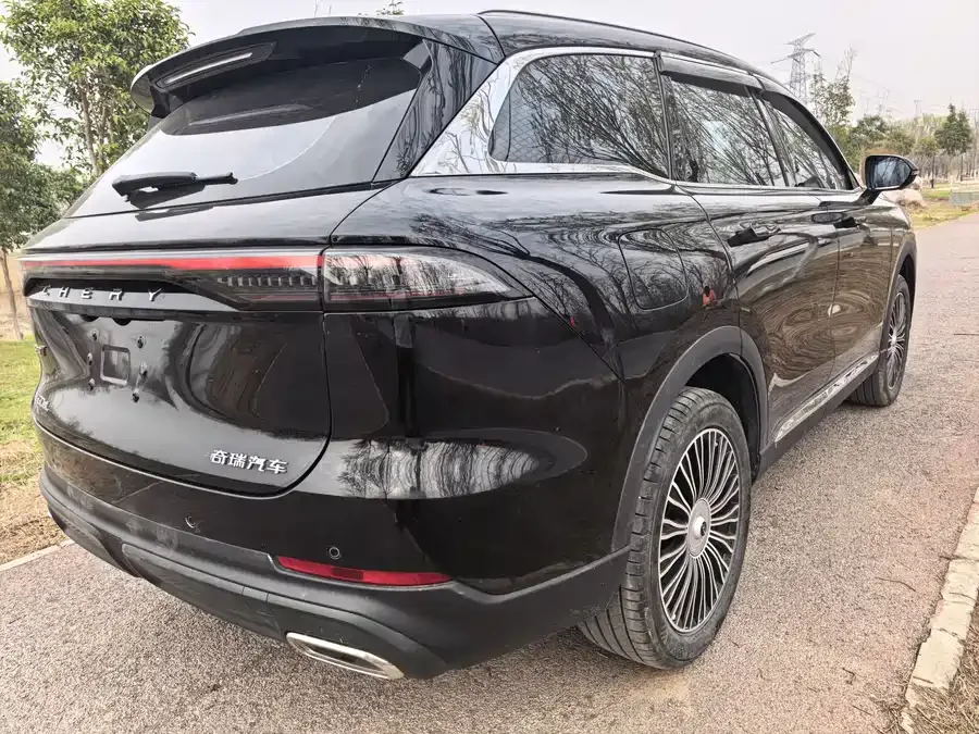 Chery Tiggo 8L Tiggo 8L 2024 2.0T 2WD Premium Edition 5 Seaters 2025 — миниатюра 3
