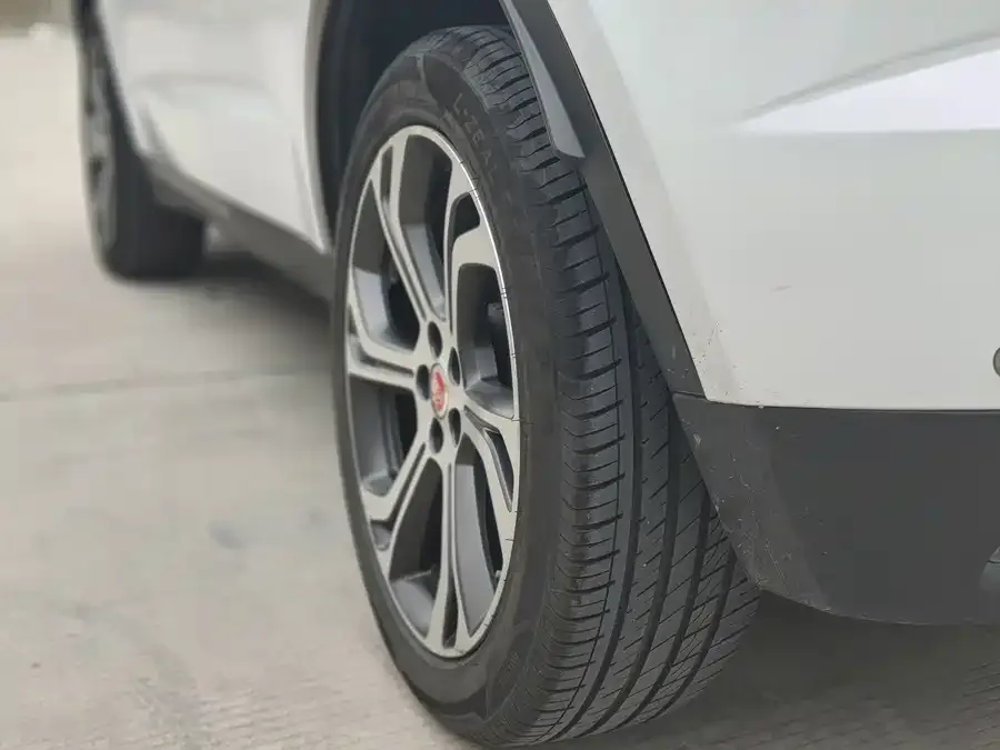 Jaguar E-Pace 2018 P250 SE National VI 2022 — миниатюра 4
