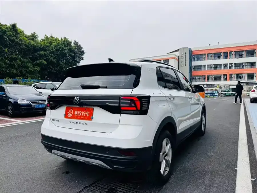 Volkswagen Tukai (T-Cross) Tukai 2023 1.5L Automatic Fashion Edition 2024 — миниатюра 3