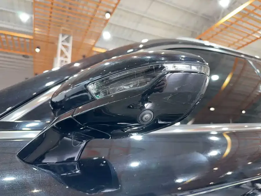 Hongqi HS5 Hongqi HS5 2022 facelift 2.0T Zhilian Qixiang Edition 2022 — миниатюра 4