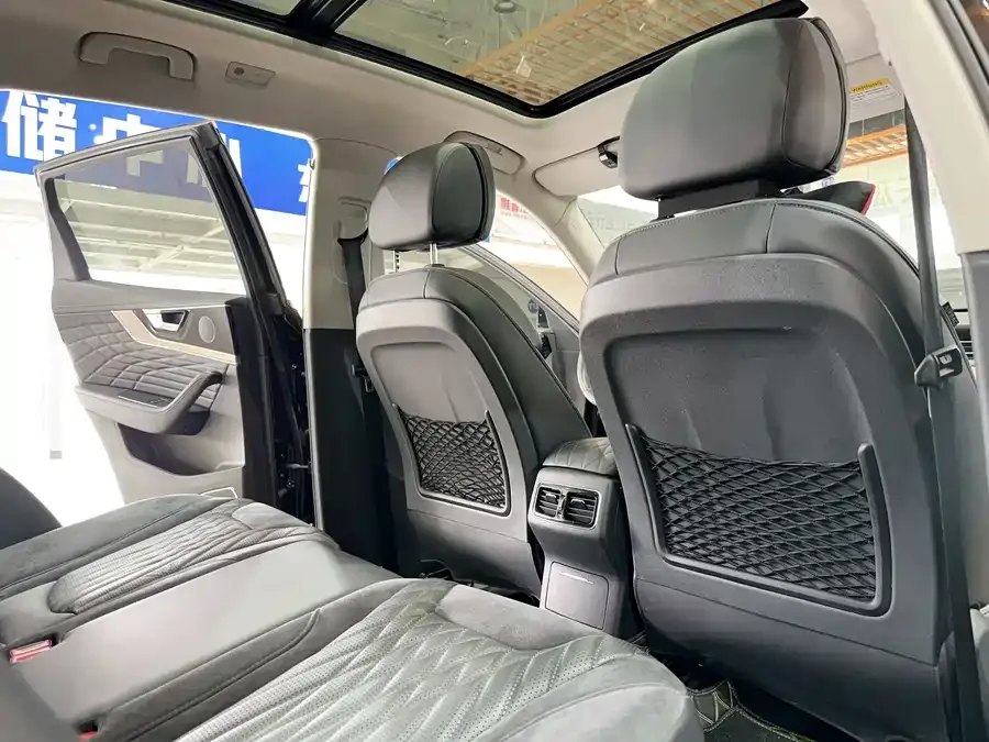 Hongqi HS5 Hongqi HS5 2022 facelift 2.0T Zhilian Qixiang Edition 2022 — миниатюра 5