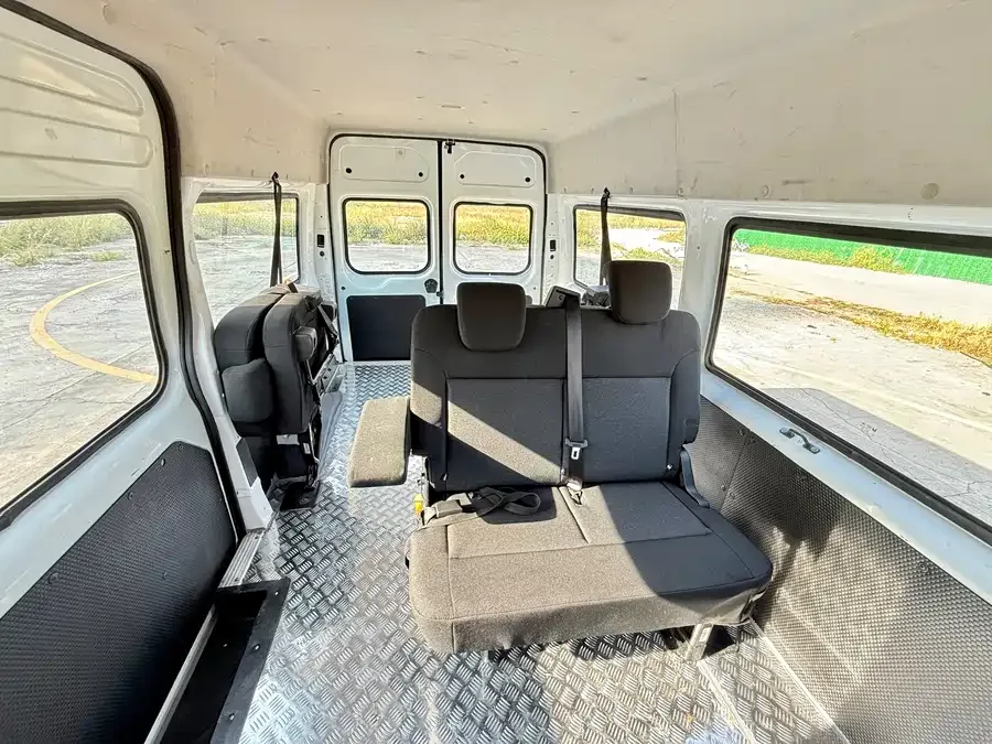 Jiangling Fushun Jiangling Fushun 2023 2.0T manual mid-axle mid-top commercial multi-purpose passenger car with 6 seats 2023 — миниатюра 5